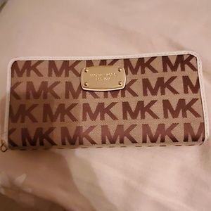 Michael Kors wallet